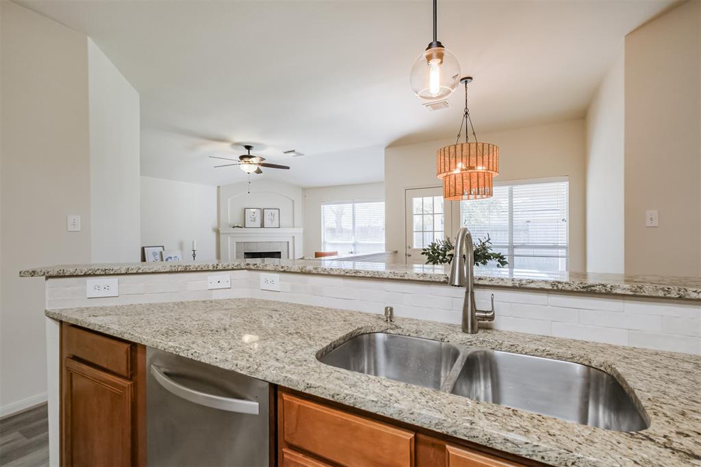 9615 Elizabeths Glen Lane, Tomball, Texas image 15