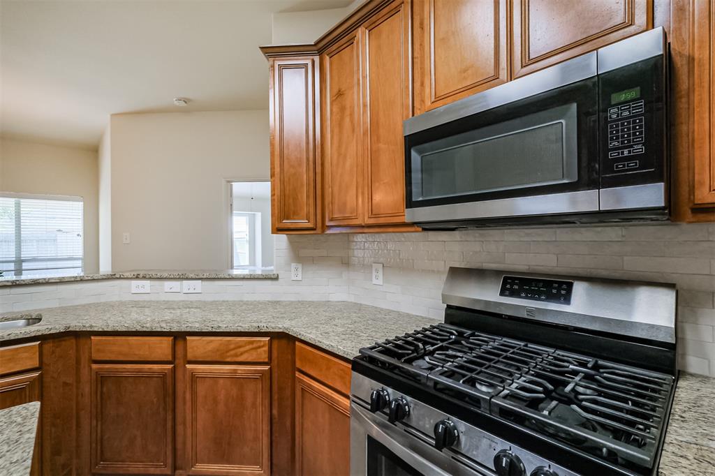 9615 Elizabeths Glen Lane, Tomball, Texas image 13