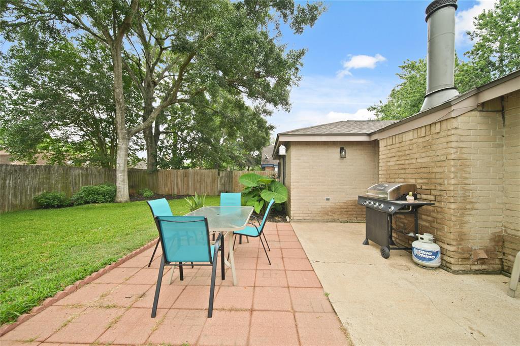 5910 Heather Street, League City, Texas image 19