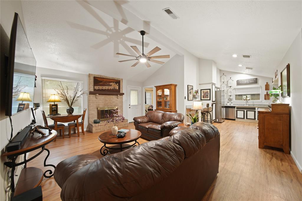 5910 Heather Street, League City, Texas image 26