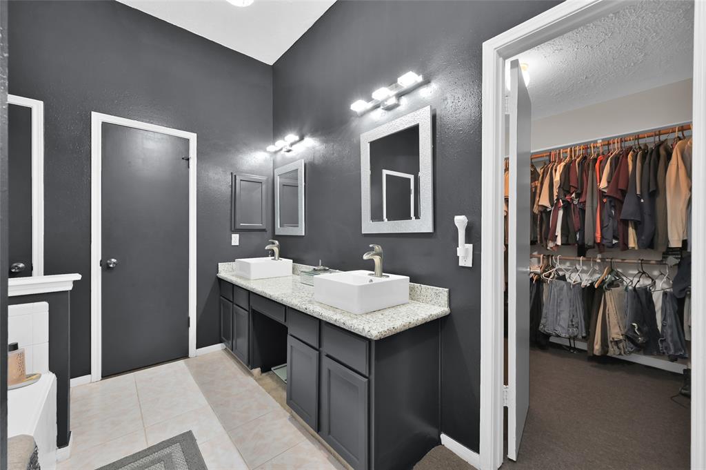 3402 Crystal Dove Drive, Spring, Texas image 14
