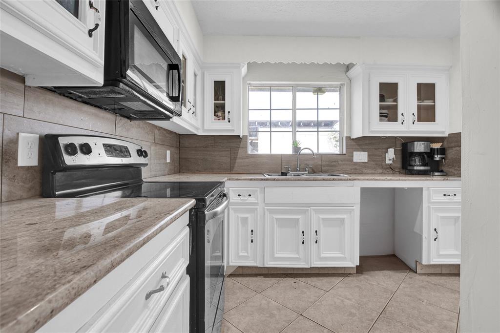 11907 Silver Island Circle, Houston, Texas image 6