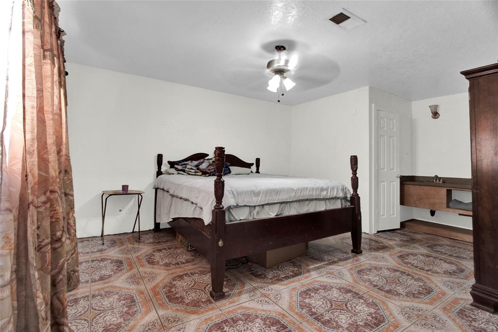 11907 Silver Island Circle, Houston, Texas image 8