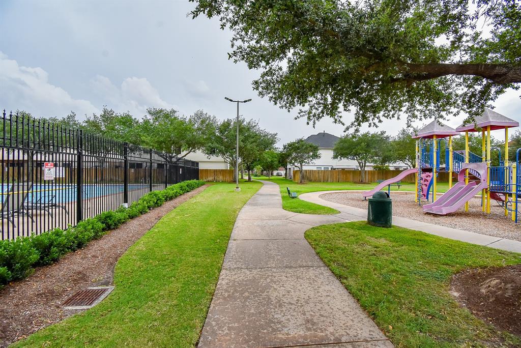 21623 Dean Dale Court, Katy, Texas image 32