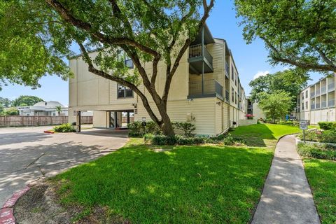 A home in Seabrook