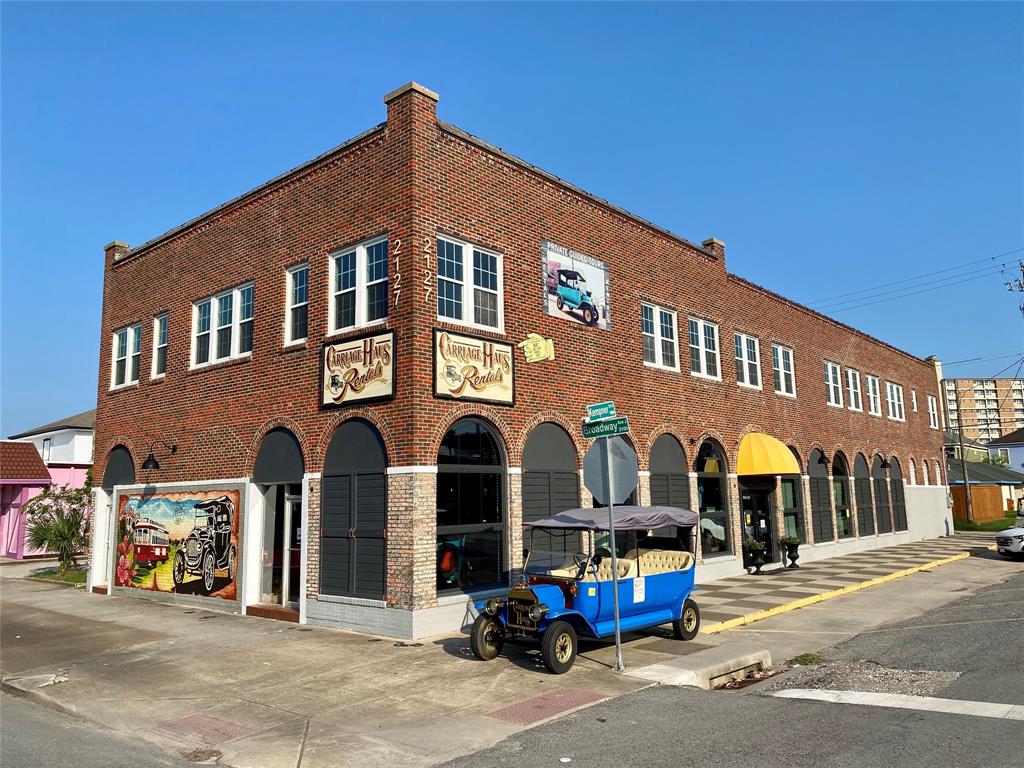 2127 Broadway Street