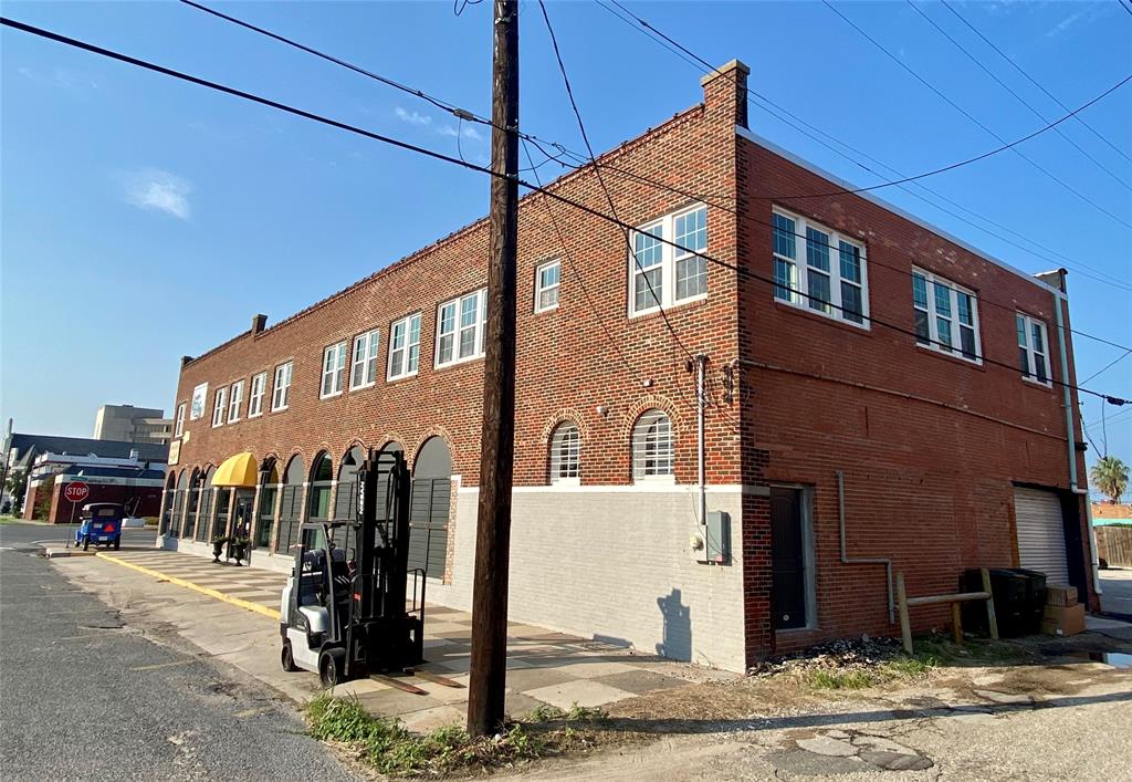 2127 Broadway Street