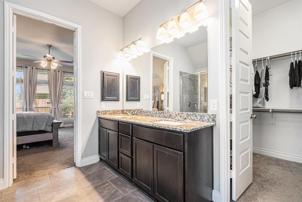 203 Painted Trillium Drive, Conroe, Texas image 16