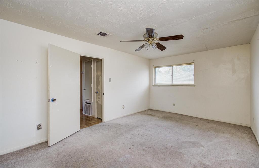 7018 Roberson Road, Missouri City, Texas image 22