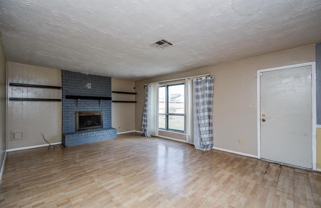 7018 Roberson Road, Missouri City, Texas image 12