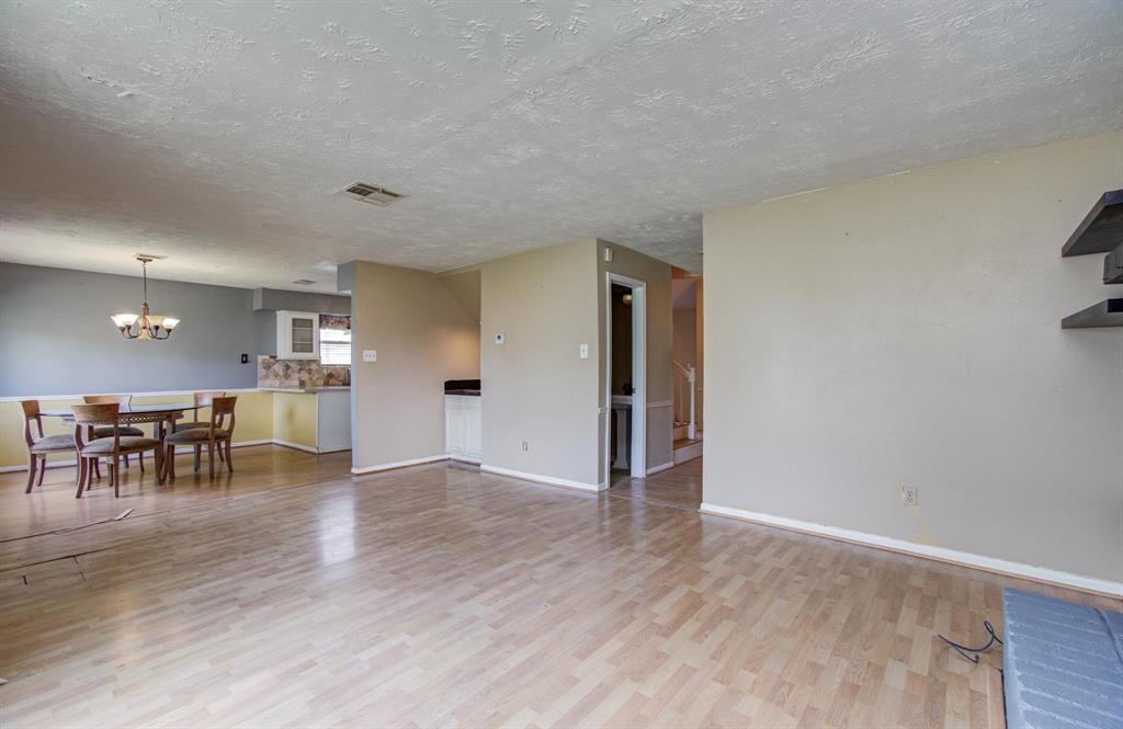 7018 Roberson Road, Missouri City, Texas image 10