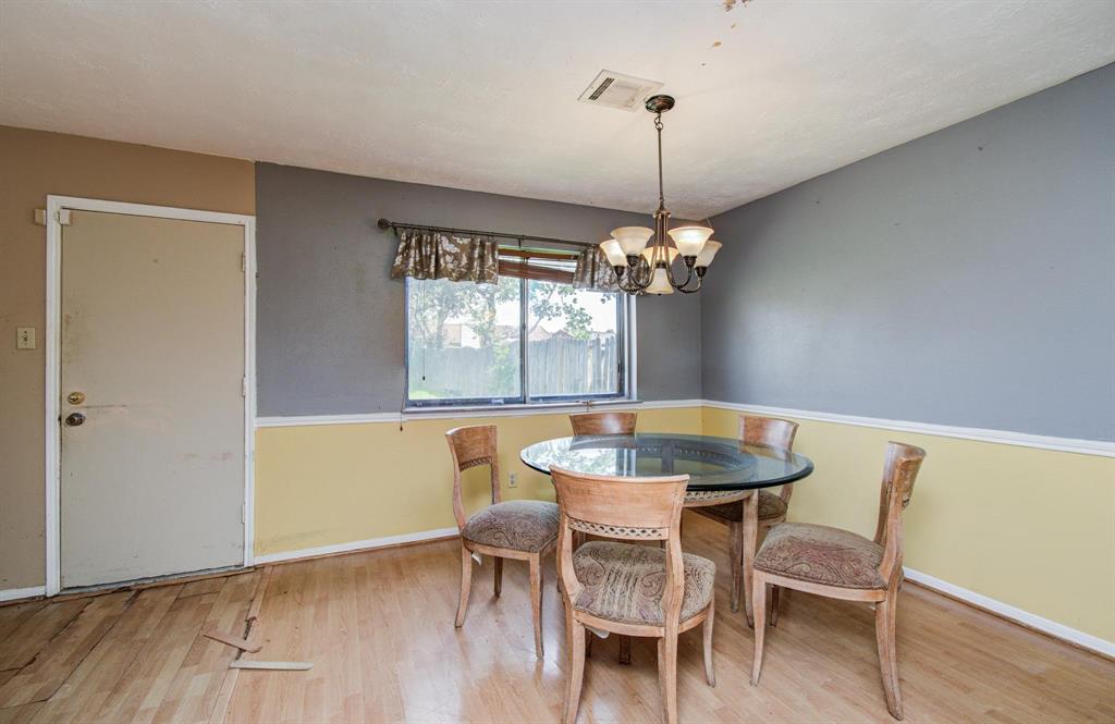 7018 Roberson Road, Missouri City, Texas image 14