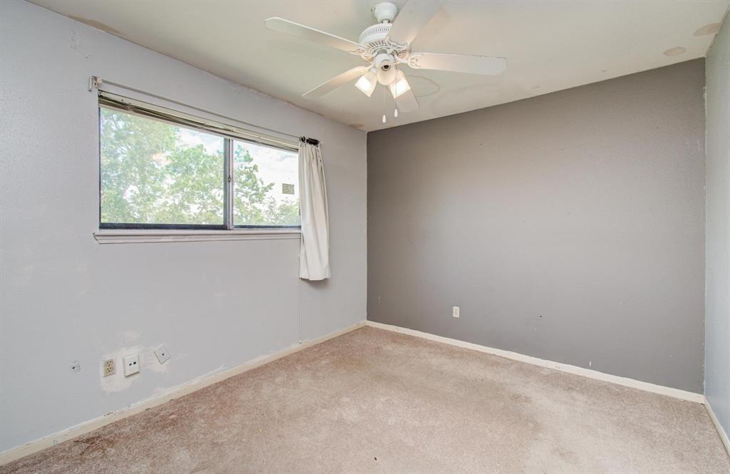 7018 Roberson Road, Missouri City, Texas image 24