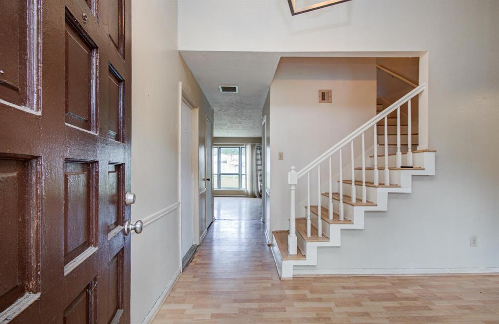 7018 Roberson Road, Missouri City, Texas image 4