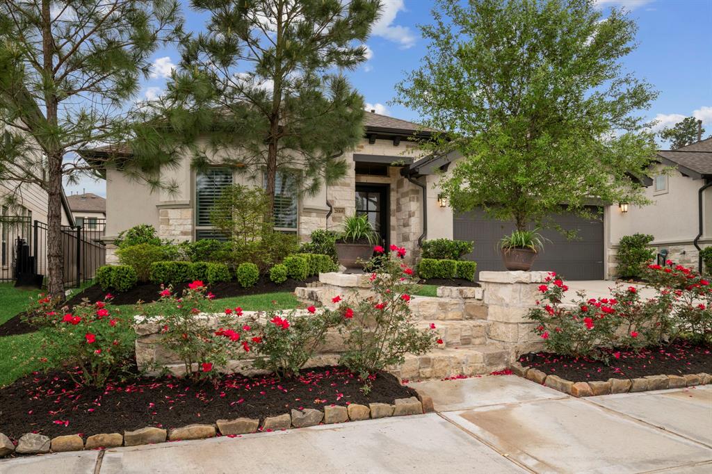 28168 Woodland Bend Way, Spring, Texas image 3