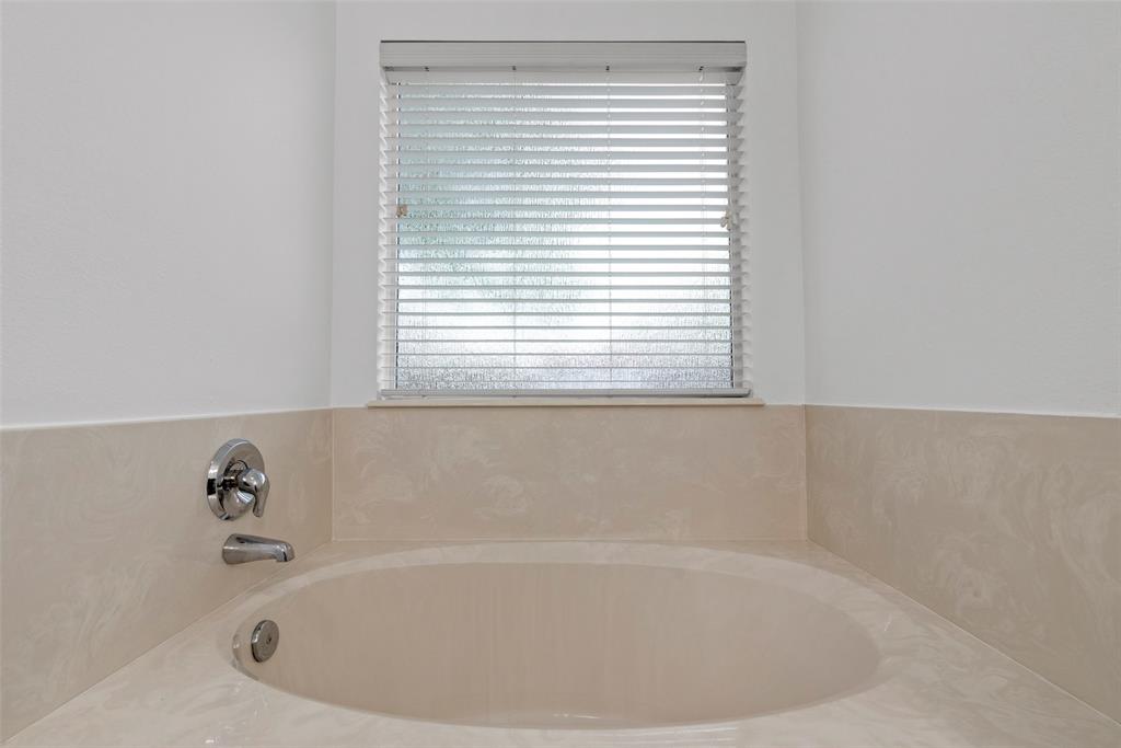 2431 Sandy Fields Ln, Spring, Texas image 19