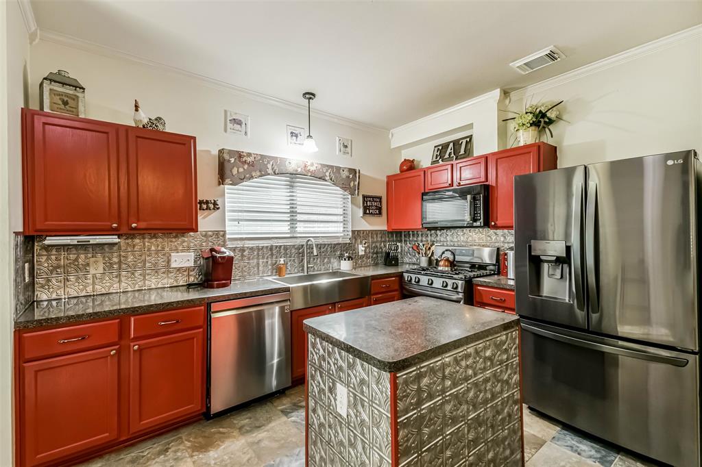 307 Squall Court, Crosby, Texas image 11