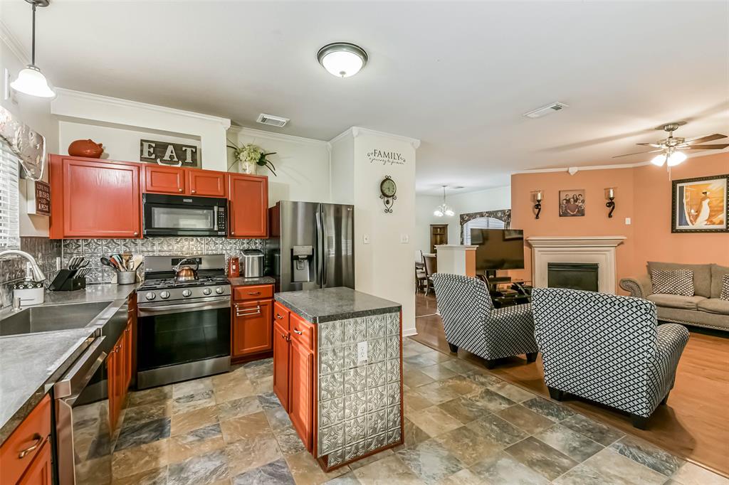 307 Squall Court, Crosby, Texas image 12