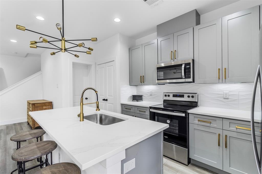 411 Alvia Run Lane #B1, Houston, Texas image 11