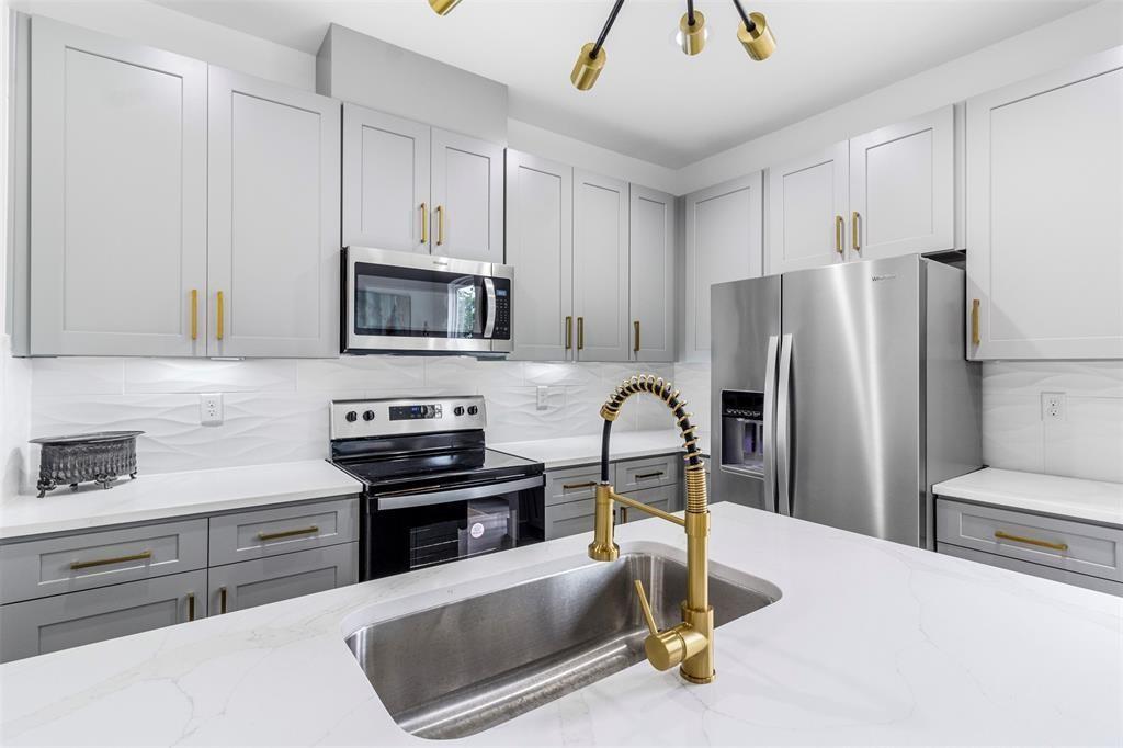411 Alvia Run Lane #B1, Houston, Texas image 16