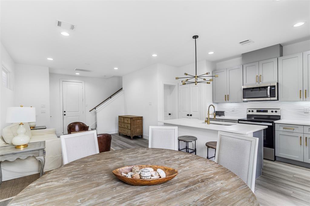 411 Alvia Run Lane #B1, Houston, Texas image 14