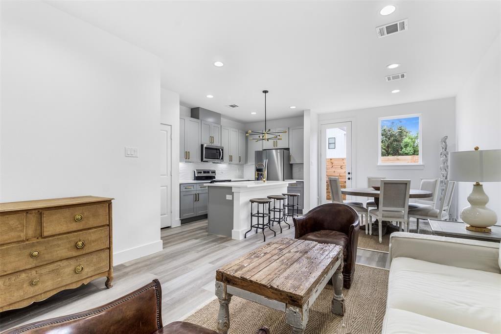 411 Alvia Run Lane #B1, Houston, Texas image 9