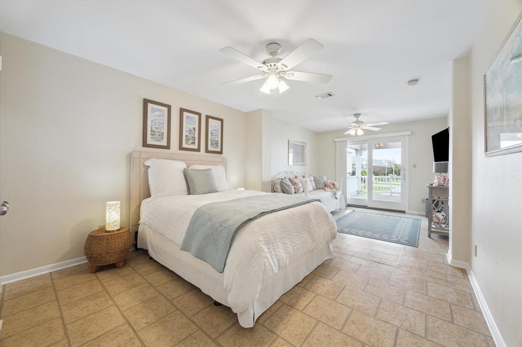 4027 Nueces Drive, Galveston, Texas image 23