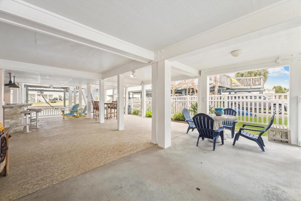 4027 Nueces Drive, Galveston, Texas image 2