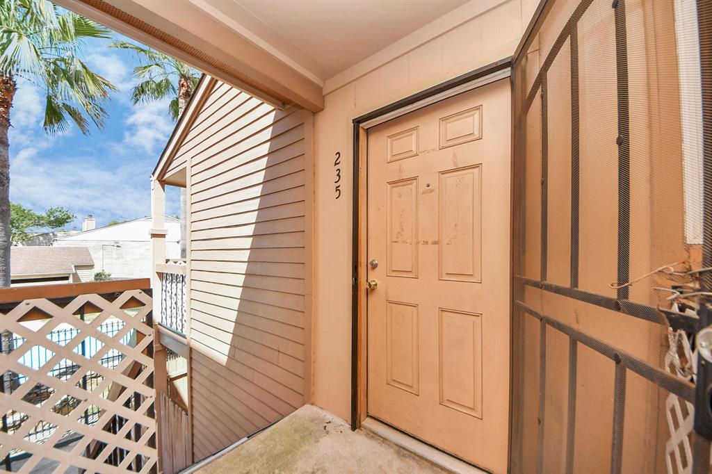10203 Forum Park Drive #235, Houston, Texas image 2