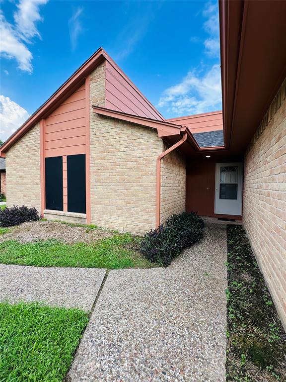 19834 Arrowsmith Drive