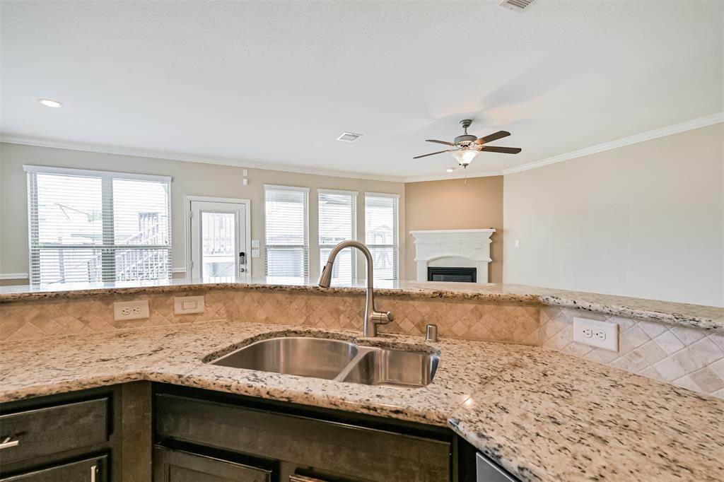 4411 Ambrosia Lane, Baytown, Texas image 10