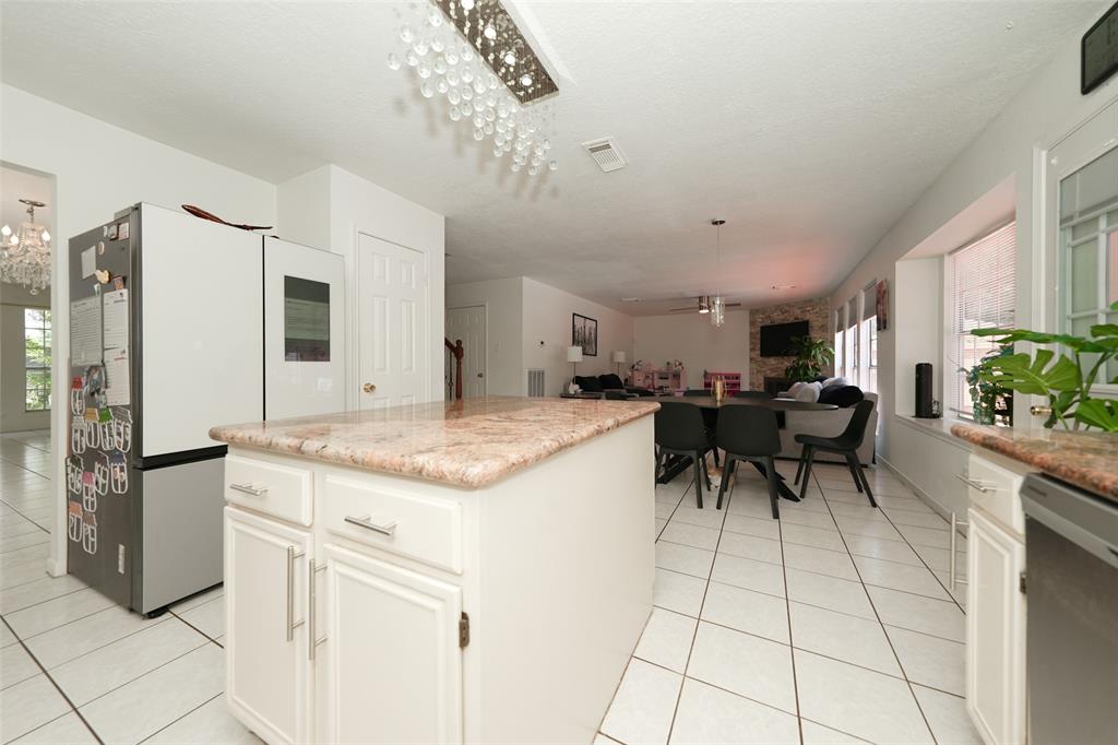 3907 Deer Chase Drive, Houston, Texas image 20