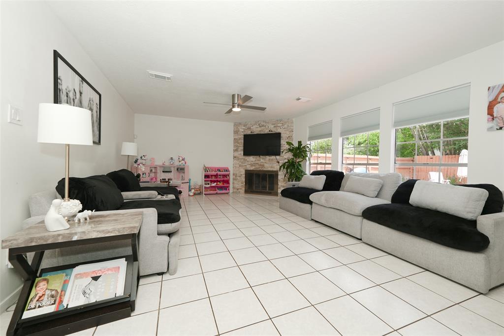 3907 Deer Chase Drive, Houston, Texas image 18