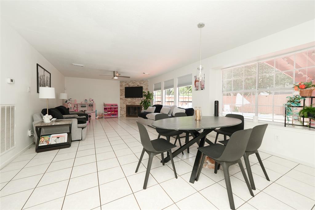 3907 Deer Chase Drive, Houston, Texas image 19