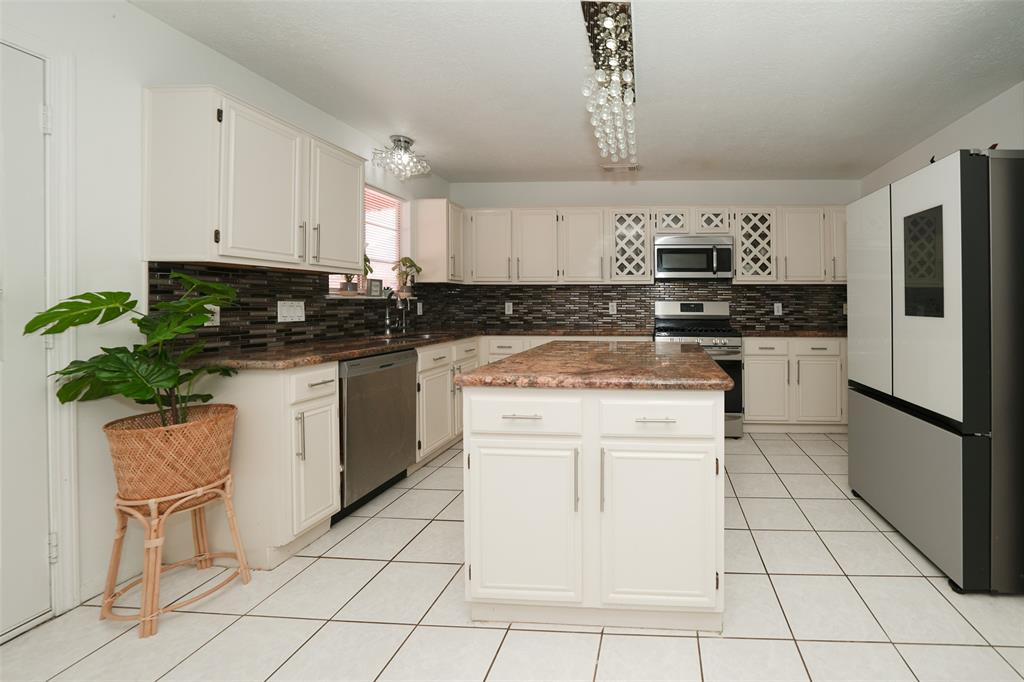 3907 Deer Chase Drive, Houston, Texas image 23