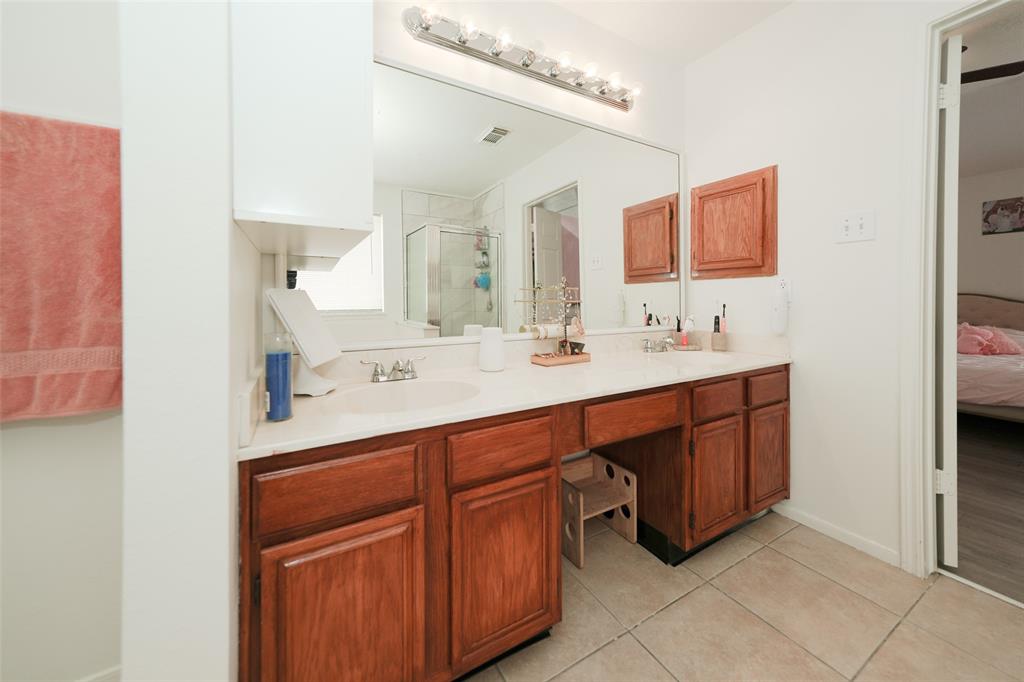 3907 Deer Chase Drive, Houston, Texas image 9