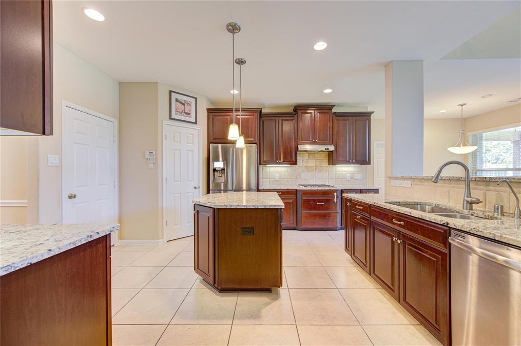5035 Bloomfield Pass Court, Sugar Land, Texas image 11