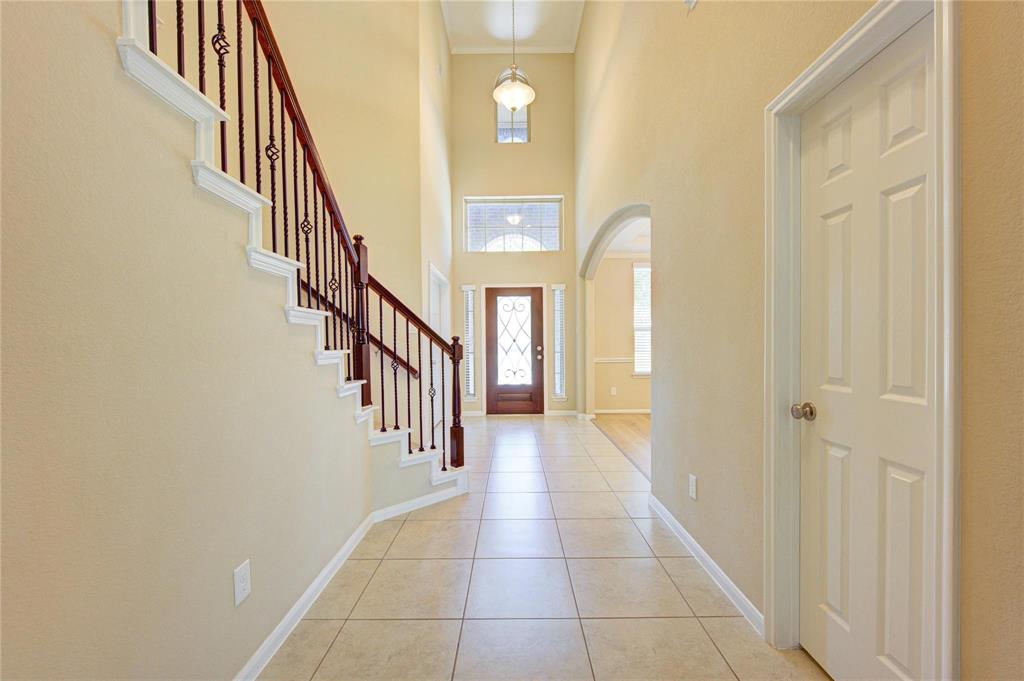 5035 Bloomfield Pass Court, Sugar Land, Texas image 3