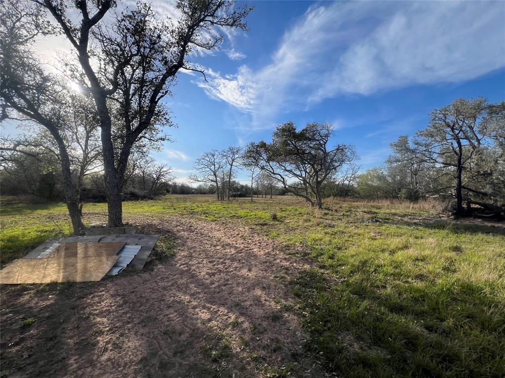 242 Private Road 1068, Hallettsville, Texas image 5