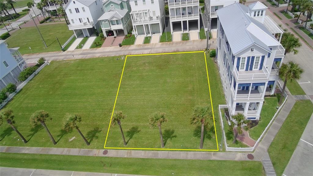 810 & 814 Ramsar Road, Galveston, Texas image 3