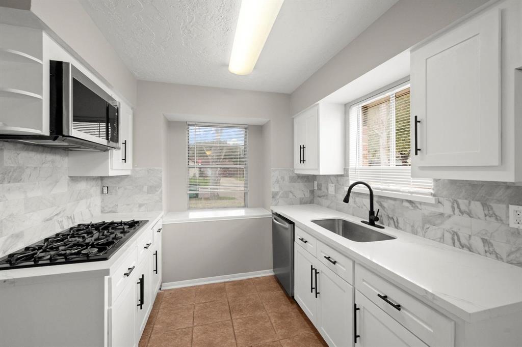 Houston, Texas 77099, United States, 3 Bedrooms Bedrooms, ,2 BathroomsBathrooms,Residential,Pending,142340