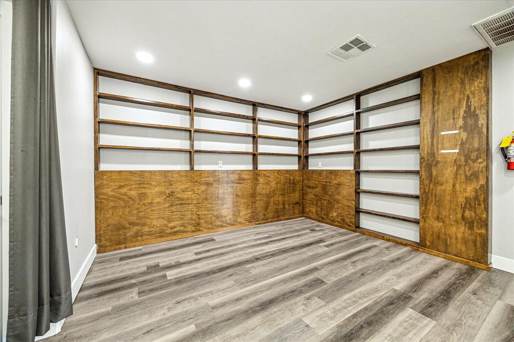 2106 Antoine Drive, Houston, Texas image 10