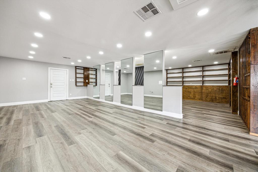 2106 Antoine Drive, Houston, Texas image 9