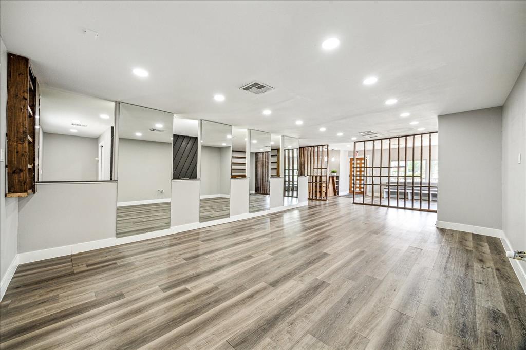 2106 Antoine Drive, Houston, Texas image 8