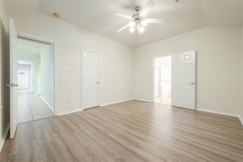 Single Family Residence in Houston TX 12514 Iris Hollow Way 16.jpg