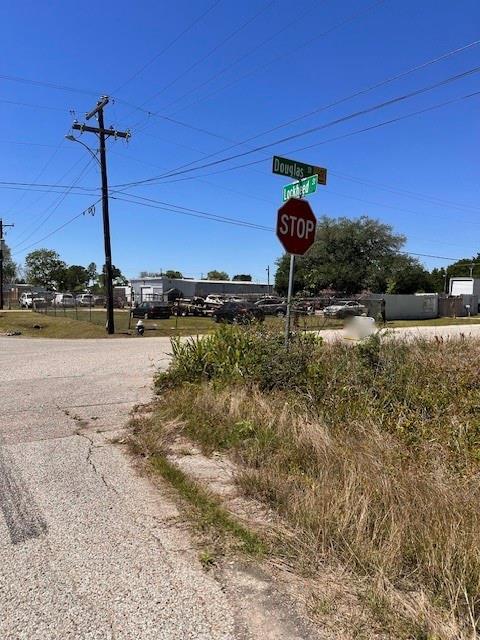 Lockheed Street, Pearland, Texas image 10