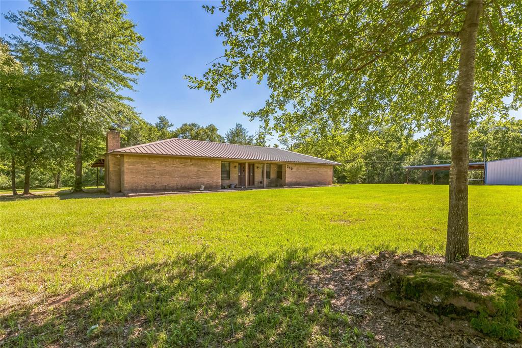 250 W Carrington, Centerville, Texas image 17
