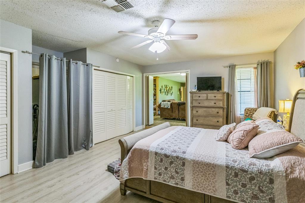 250 W Carrington, Centerville, Texas image 5