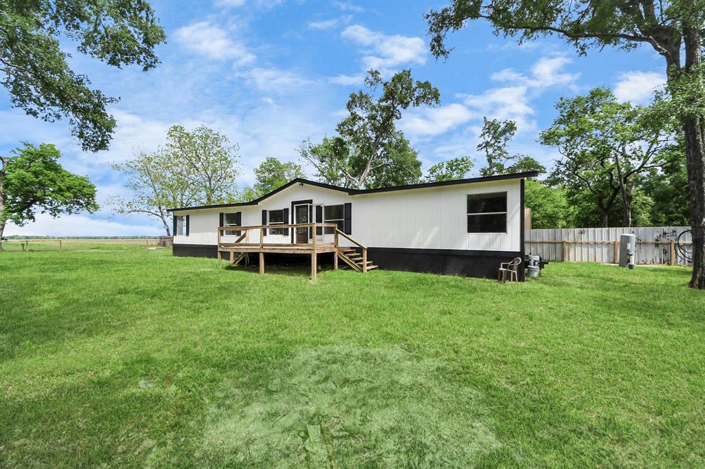 20520 Spruce Forest Drive, Guy, Texas image 3