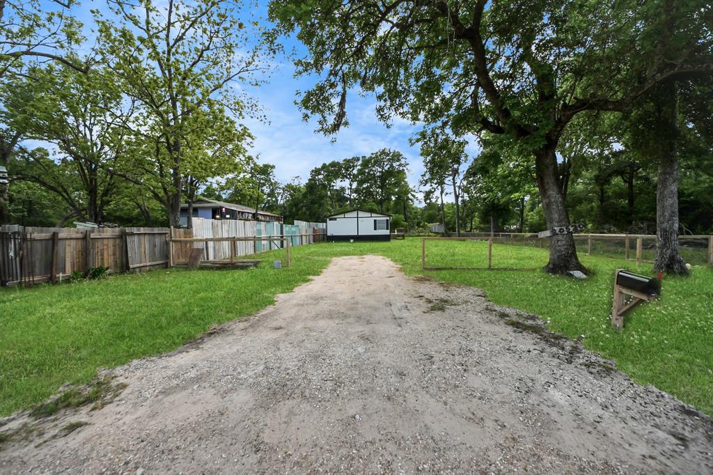 20520 Spruce Forest Drive, Guy, Texas image 5